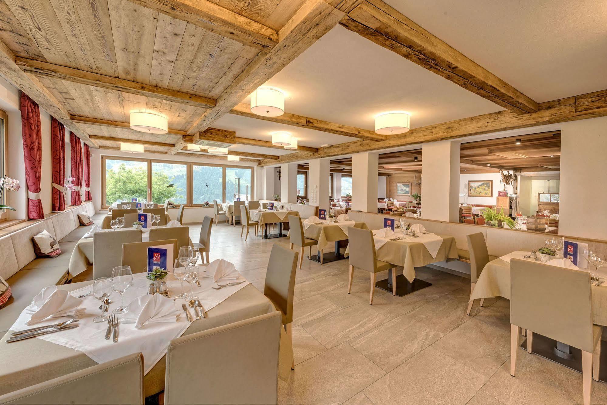 Hotel Alpenland Moso in Passiria Exterior foto